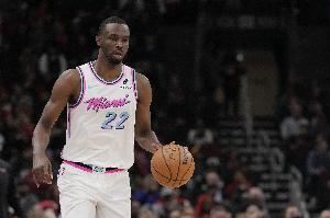 状态真不错！维金斯半场6中4拿下两队最高11分外加2助1断