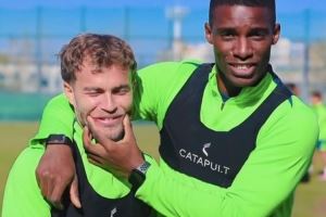 法比奥社媒晒与古加合照：我们真的很满意现在的生活状态